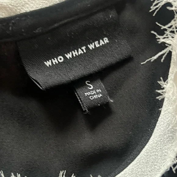Who What Wear Black Top with White Trim - Picture 5 of 11